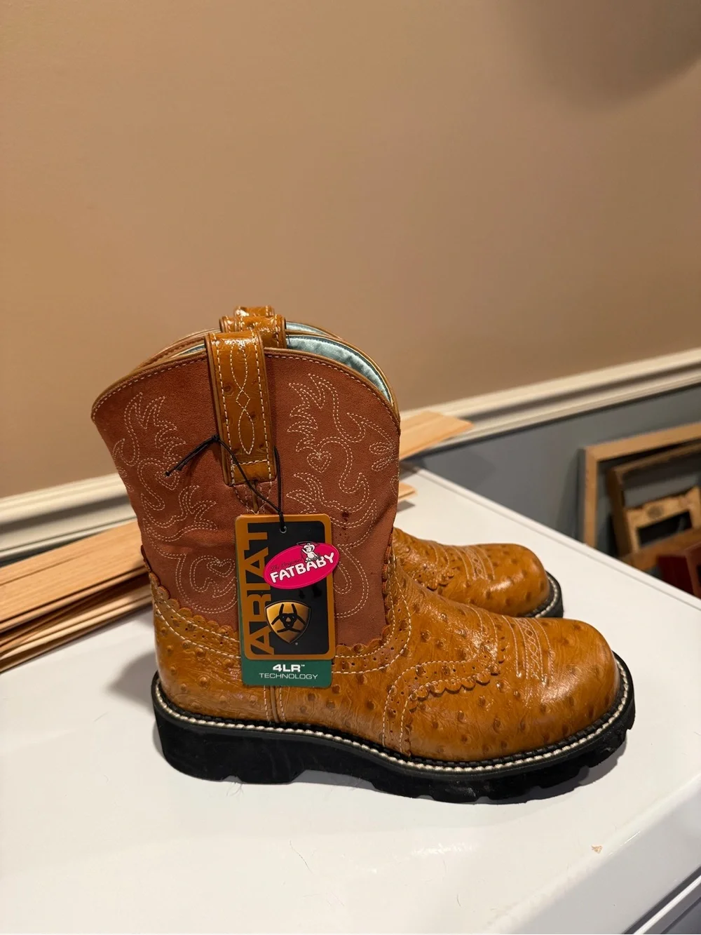 Ariat Fatbaby Tan Ostrich-Texture Pull-On Western Boots brand new with tags